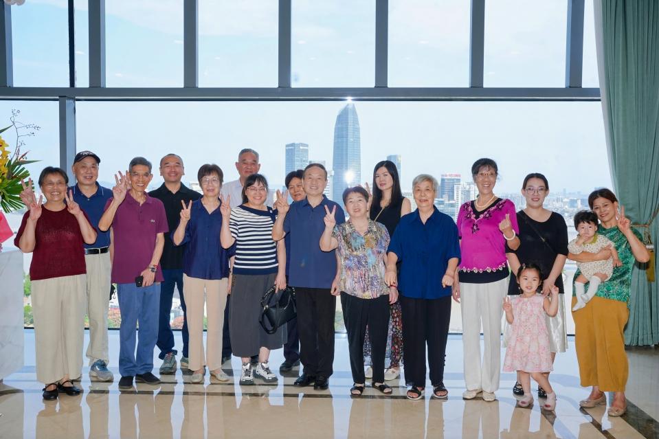 WEI06948-opq5043023911